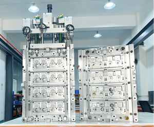 Molde de injeção com tampa flip-top no molde (IMC) para embalagem